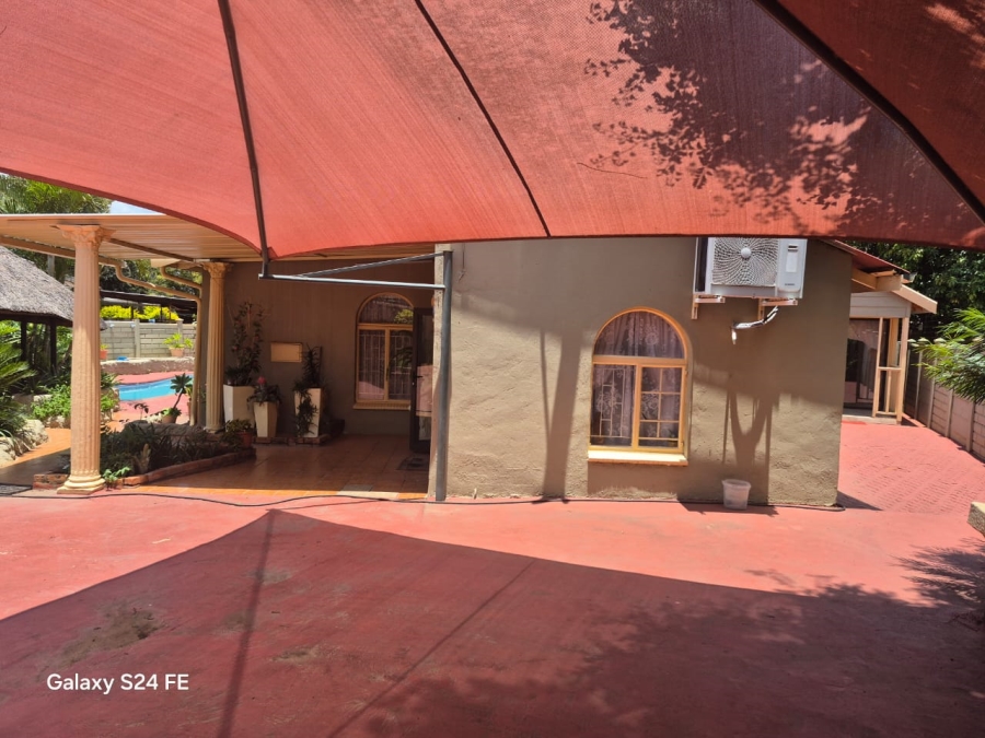 3 Bedroom Property for Sale in Geelhoutpark North West